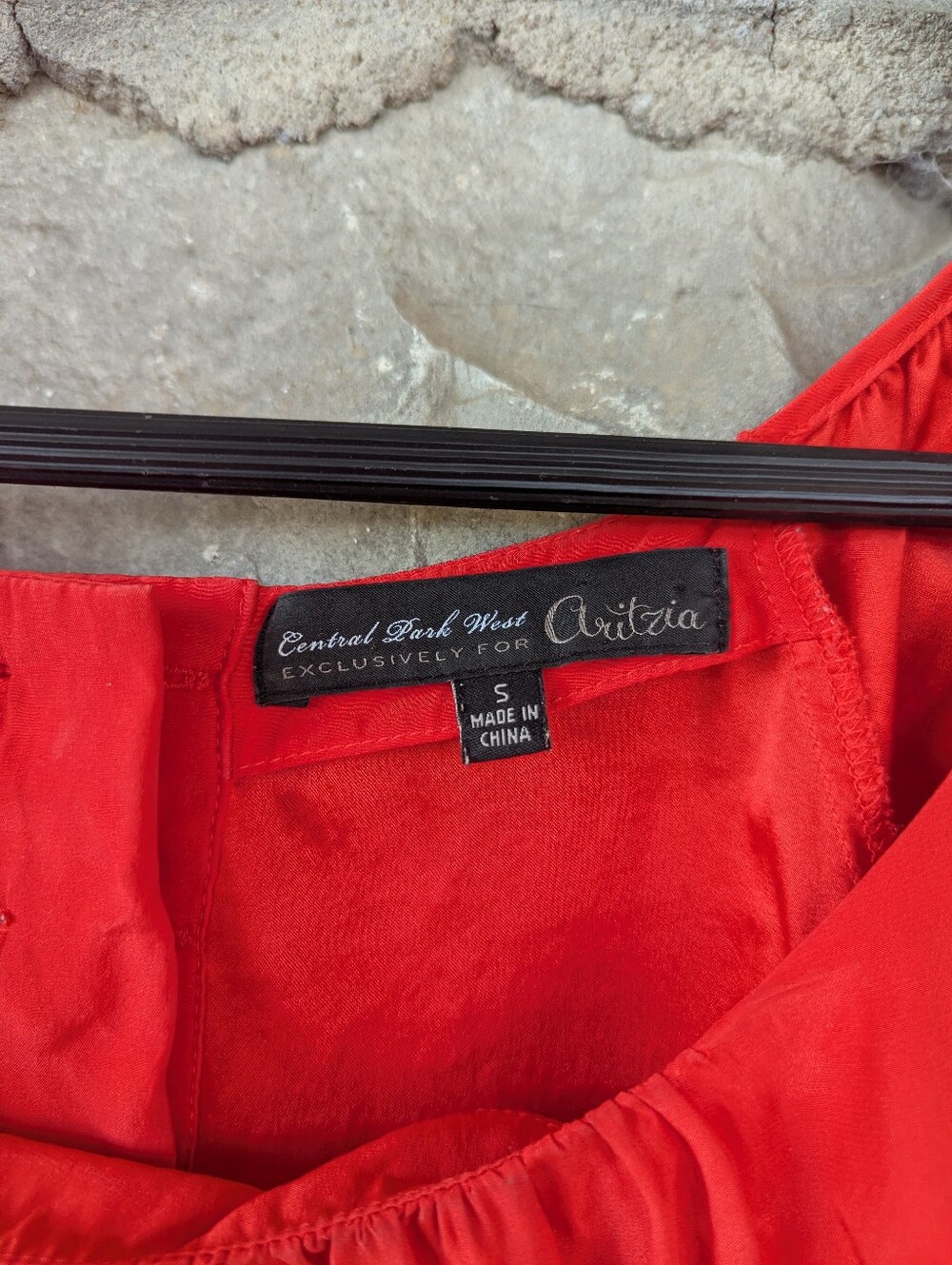 ARITZIA Central West Park 100% Silk Red Flowy Top Y2k - Picture 3 of 6